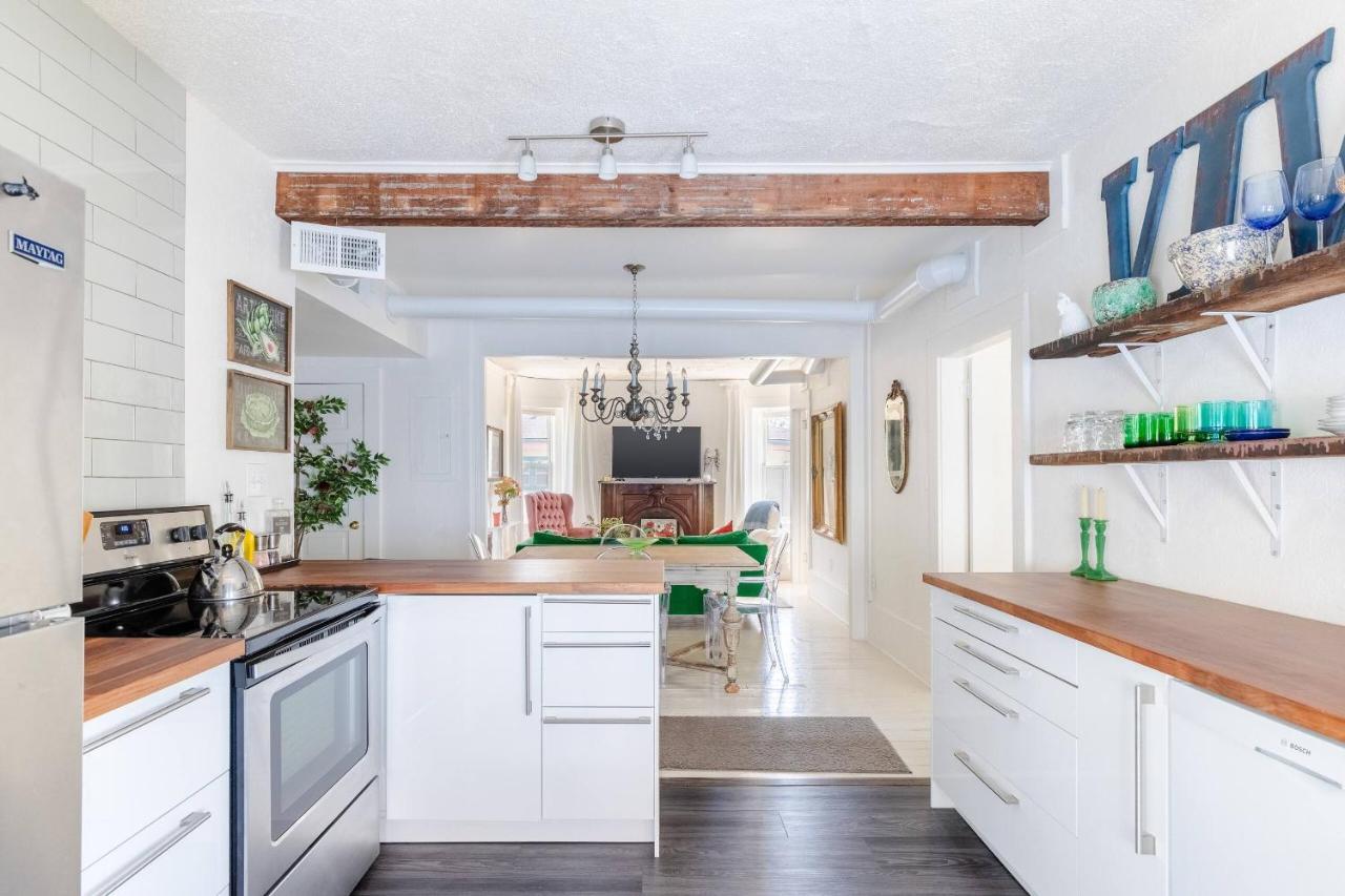 Boutique In 1905 Victorian - Plaza - Westport Apartment